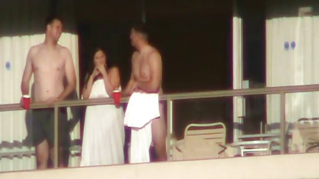 免费的乳房照片的操纵阳台他妈的我的女儿慢慢吞噬我的鸡巴